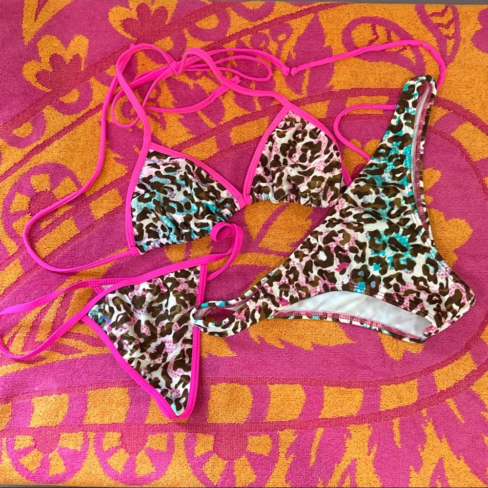 Coqueta bright leopard print bikini, 3 piece